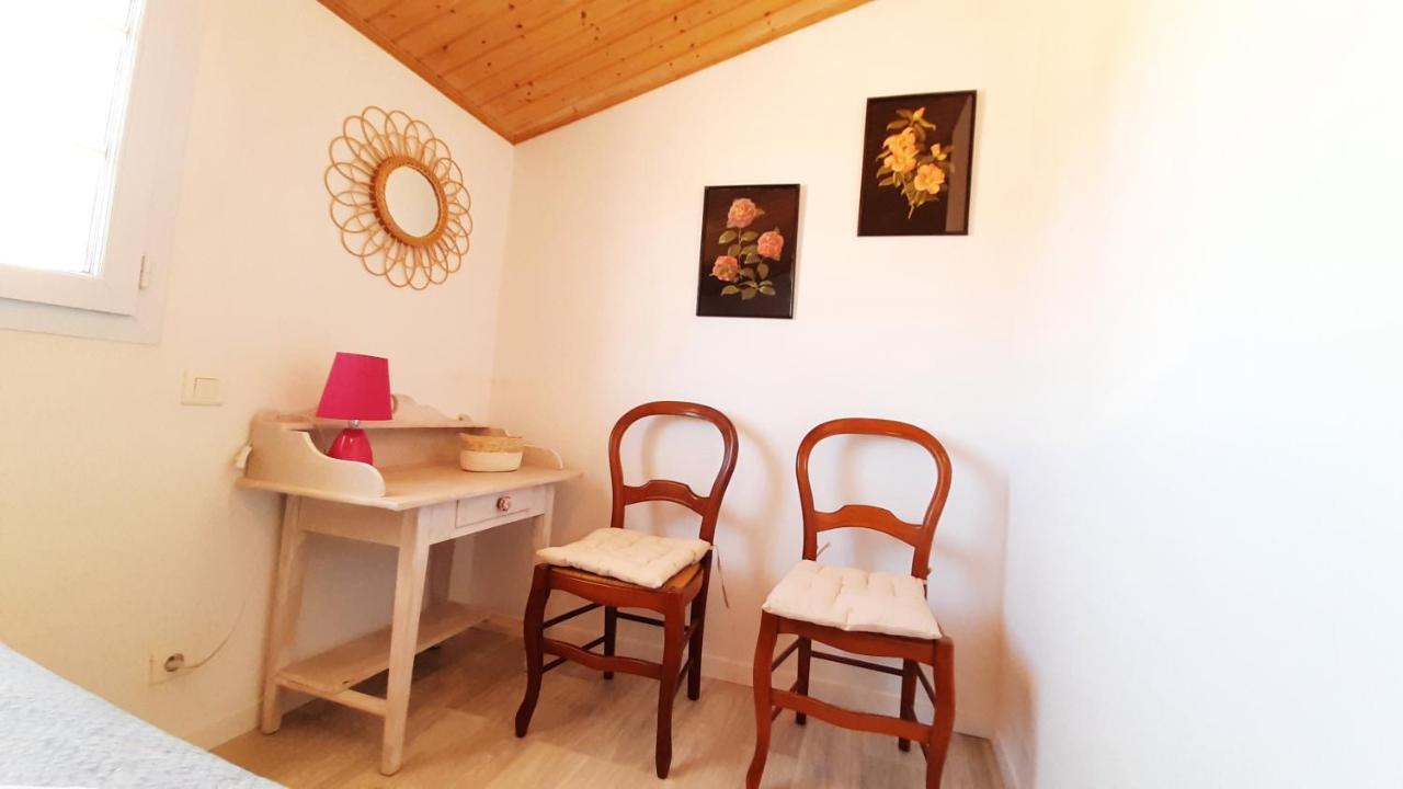 Charmante Maison De Ville Avec Jardin - 2 Chambres - 5 Pers サン・ジャン·ド・モン エクステリア 写真