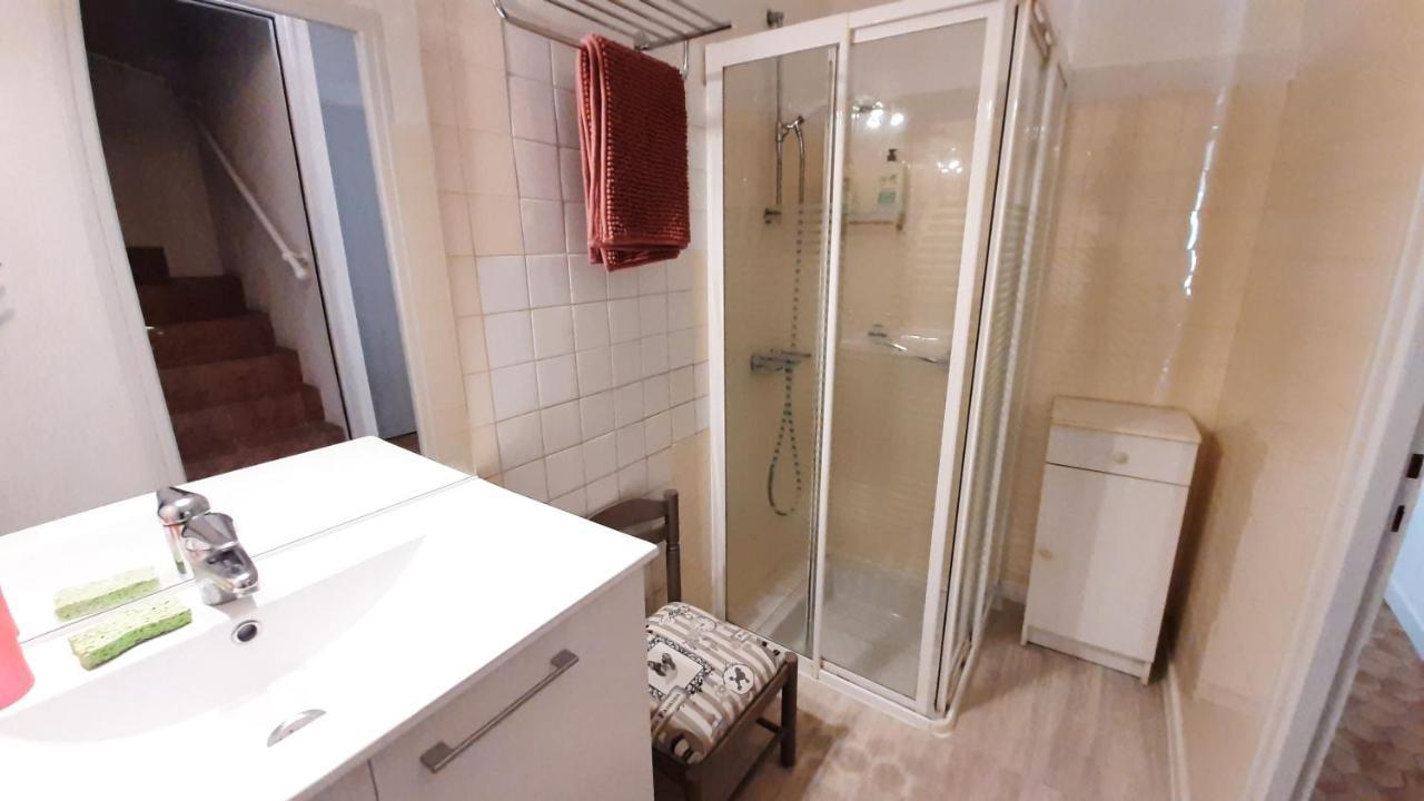 Charmante Maison De Ville Avec Jardin - 2 Chambres - 5 Pers サン・ジャン·ド・モン エクステリア 写真
