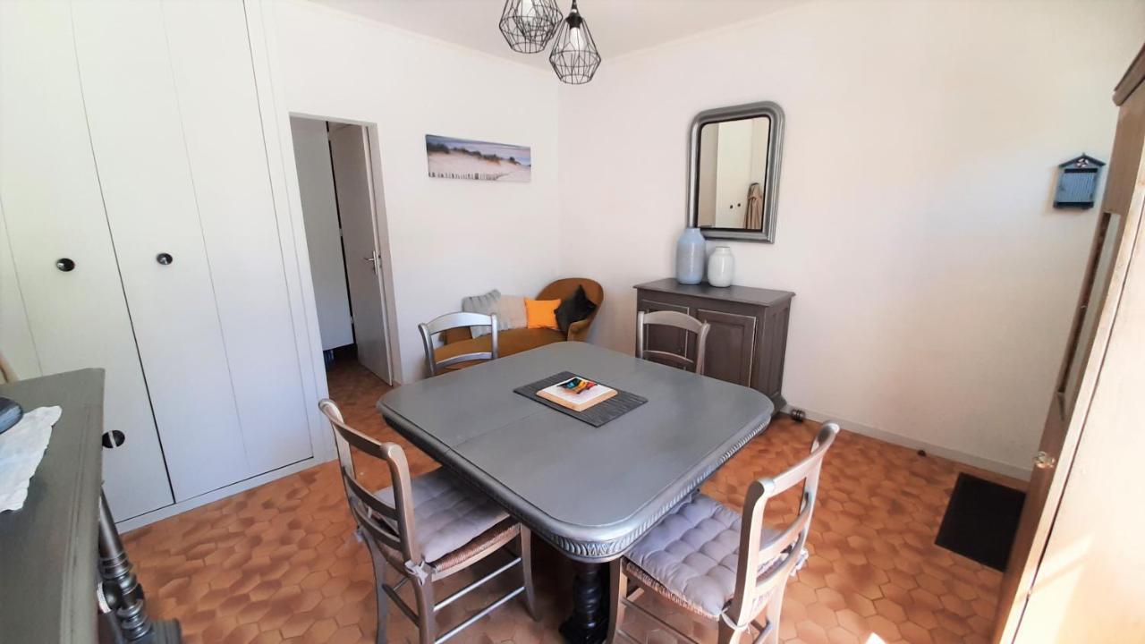 Charmante Maison De Ville Avec Jardin - 2 Chambres - 5 Pers サン・ジャン·ド・モン エクステリア 写真
