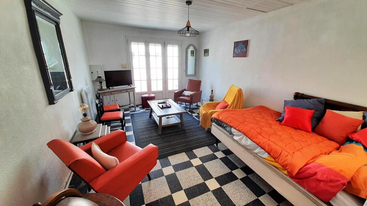 Charmante Maison De Ville Avec Jardin - 2 Chambres - 5 Pers サン・ジャン·ド・モン エクステリア 写真
