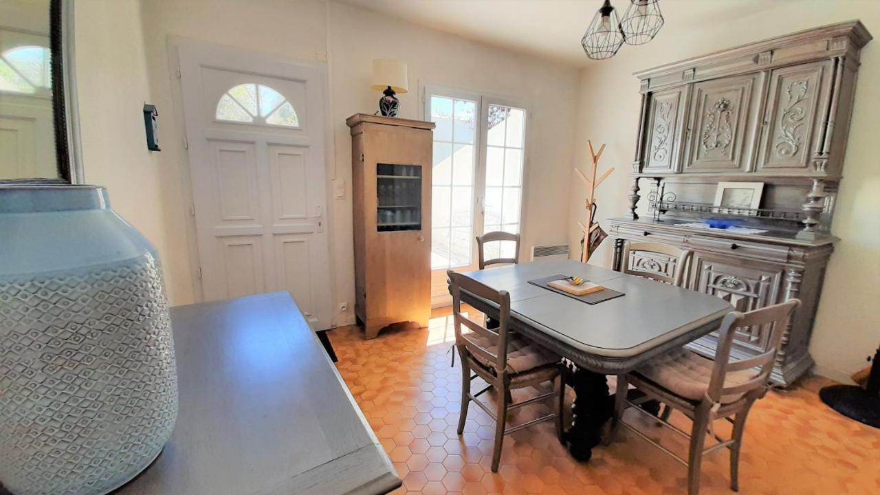 Charmante Maison De Ville Avec Jardin - 2 Chambres - 5 Pers サン・ジャン·ド・モン エクステリア 写真